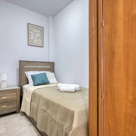 Sunny 2br Minutes From The Sea & Views * St. Paul's Bay