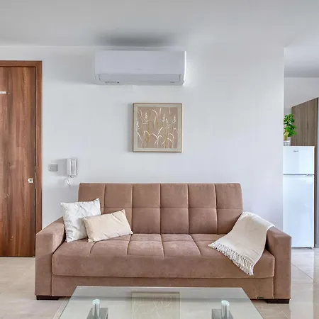 Sunny 2br Minutes From The Sea & Views Apartment St. Paul's Bay